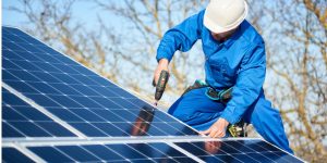 Installation Maintenance Panneaux Solaires Photovoltaïques à Lussan-Adeilhac